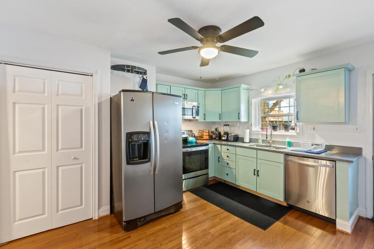 Pristine Townhouse With Rooftop Deck Near Canton! Baltimore Kültér fotó